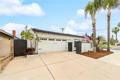 15001 Victoria, Huntington Beach, CA 92647 - Photo 2
