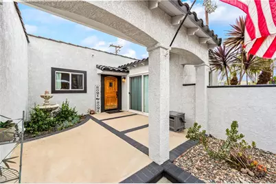 15001 Victoria, Huntington Beach, CA 92647 - Photo 4