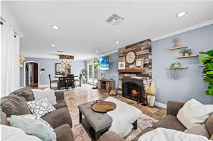 15001 Victoria, Huntington Beach, CA 92647 - Photo 8