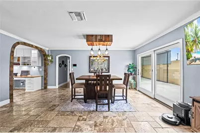 15001 Victoria, Huntington Beach, CA 92647 - Photo 12