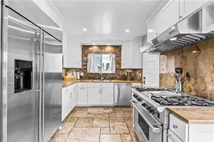 15001 Victoria, Huntington Beach, CA 92647 - Photo 20