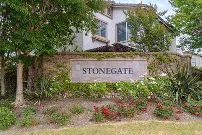 2158 W Cherrywood Lane, Anaheim, CA 92804 - Photo 38