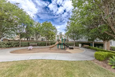 2158 W Cherrywood Circle, Anaheim, CA 92804 - Photo 30