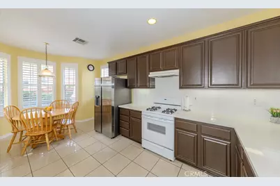 2158 W Cherrywood Circle, Anaheim, CA 92804 - Photo 12