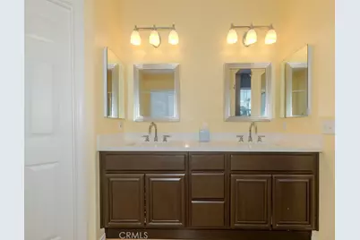 2158 W Cherrywood Lane, Anaheim, CA 92804 - Photo 20