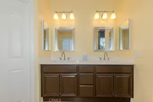 2158 W Cherrywood Ln, Anaheim, CA 92804 - Photo 20