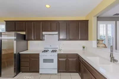 2158 W Cherrywood Lane, Anaheim, CA 92804 - Photo 8
