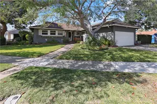 2400 Terraine, Long Beach, CA 90815 - Photo 2