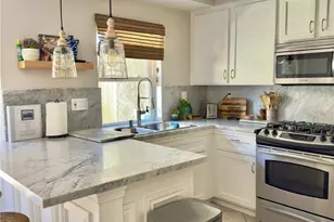 1 Windsong Ct, Newport Beach, CA 92663 - Photo 4