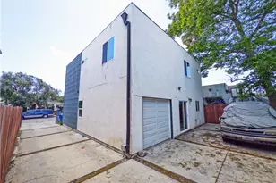 645 W 97th, Los Angeles, CA 90044 - Photo 14