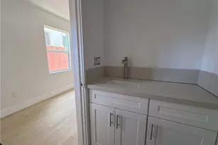 645 W 97th, Los Angeles, CA 90044 - Photo 4