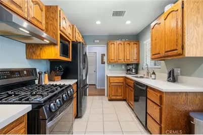 5139 E Lanai Street, Long Beach, CA 90808 - Photo 8
