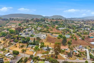 403 Estrelita, Vista, CA 92084 - Photo 6