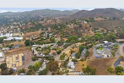 403 Estrelita, Vista, CA 92084 - Photo 36