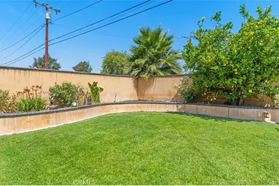 2113 W Niobe, Anaheim, CA 92804 - Photo 22