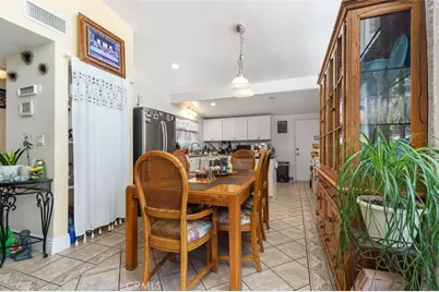 2113 W Niobe, Anaheim, CA 92804 - Photo 10