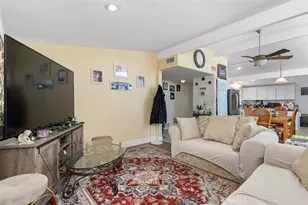 2113 W Niobe, Anaheim, CA 92804 - Photo 8