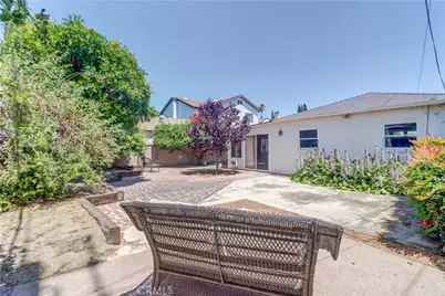 317 N Beachwood Avenue, Burbank, CA 91506 - Photo 38