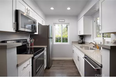 3500 S Greenville Street #H4, Santa Ana, CA 92704 - Photo 4