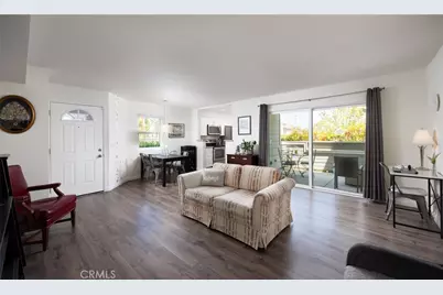 3500 S Greenville Street #H4, Santa Ana, CA 92704 - Photo 8