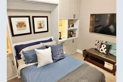 300 E 4th #215, Long Beach, CA 90802 - Photo 18