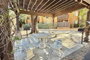 18350 Hatteras, Tarzana, CA 91356 - Photo 28
