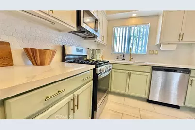 18350 Hatteras #176, Tarzana, CA 91356 - Photo 8