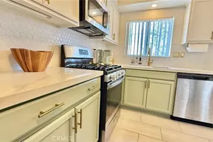 18350 Hatteras, Tarzana, CA 91356 - Photo 8