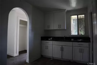 3959 S St Andrews, Los Angeles, CA 90062 - Photo 12