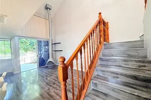 25645 Pine Creek, Wilmington, CA 90744 - Photo 2