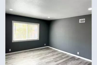 940 E 3rd #4, Long Beach, CA 90802 - Photo 2