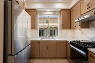 33 Silverado, Irvine, CA 92618 - Photo 4
