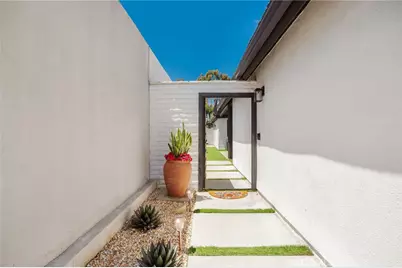 455 Galleon, Seal Beach, CA 90740 - Photo 2