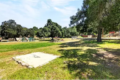7552 Thousand Oaks, Tujunga, CA 91042 - Photo 36