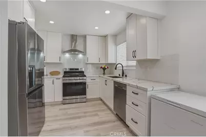 8839 Cedros Avenue #3, Panorama City, CA 91402 - Photo 4