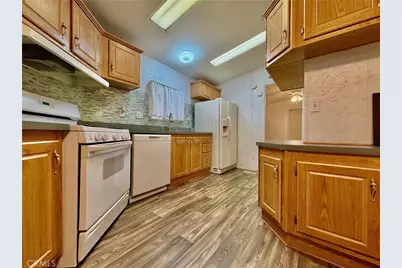 1203 W 6th #9, Corona, CA 92882 - Photo 14