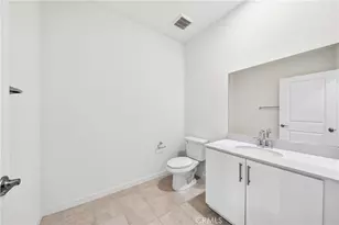 2961 W Lincoln, Anaheim, CA 92801 - Photo 10