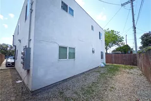 645 W 97th, Los Angeles, CA 90044 - Photo 16