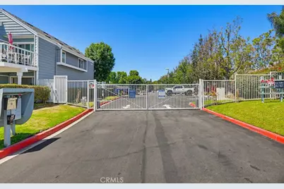 6028 Bixby Village Drive #96, Long Beach, CA 90803 - Photo 4