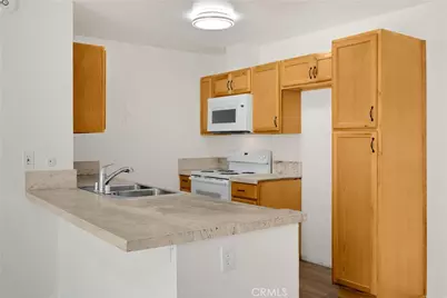 2521 W Sunflower Avenue #R8, Santa Ana, CA 92704 - Photo 8