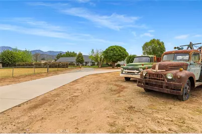 12681 Bryant, Yucaipa, CA 92399 - Photo 32