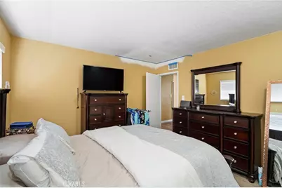 18601 Collins #D30, Tarzana, CA 91356 - Photo 12