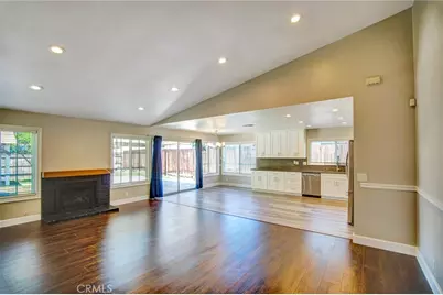 895 W Crestview, Corona, CA 92882 - Photo 22