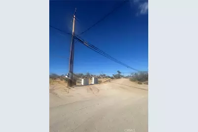 57100 Moffett Lane, Yucca Valley, CA 92284 - Photo 12