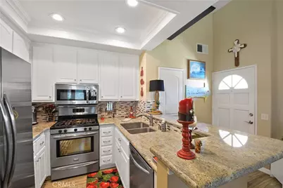 2000 Pacific Coast Hwy #308, Huntington Beach, CA 92648 - Photo 20