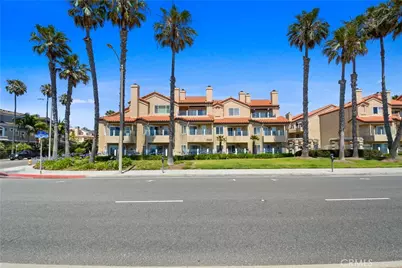 2000 Pacific Coast Hwy #308, Huntington Beach, CA 92648 - Photo 2