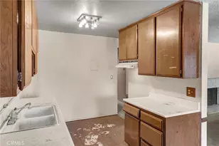 17574 Vandenberg, Tustin, CA 92780 - Photo 16