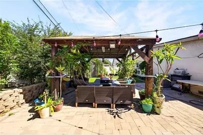 21017 Violeta Avenue, Lakewood, CA 90715 - Photo 14