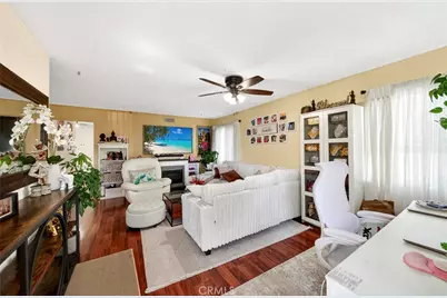 21017 Violeta Avenue, Lakewood, CA 90715 - Photo 2