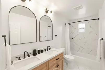 1425 W 79th, Los Angeles, CA 90047 - Photo 14
